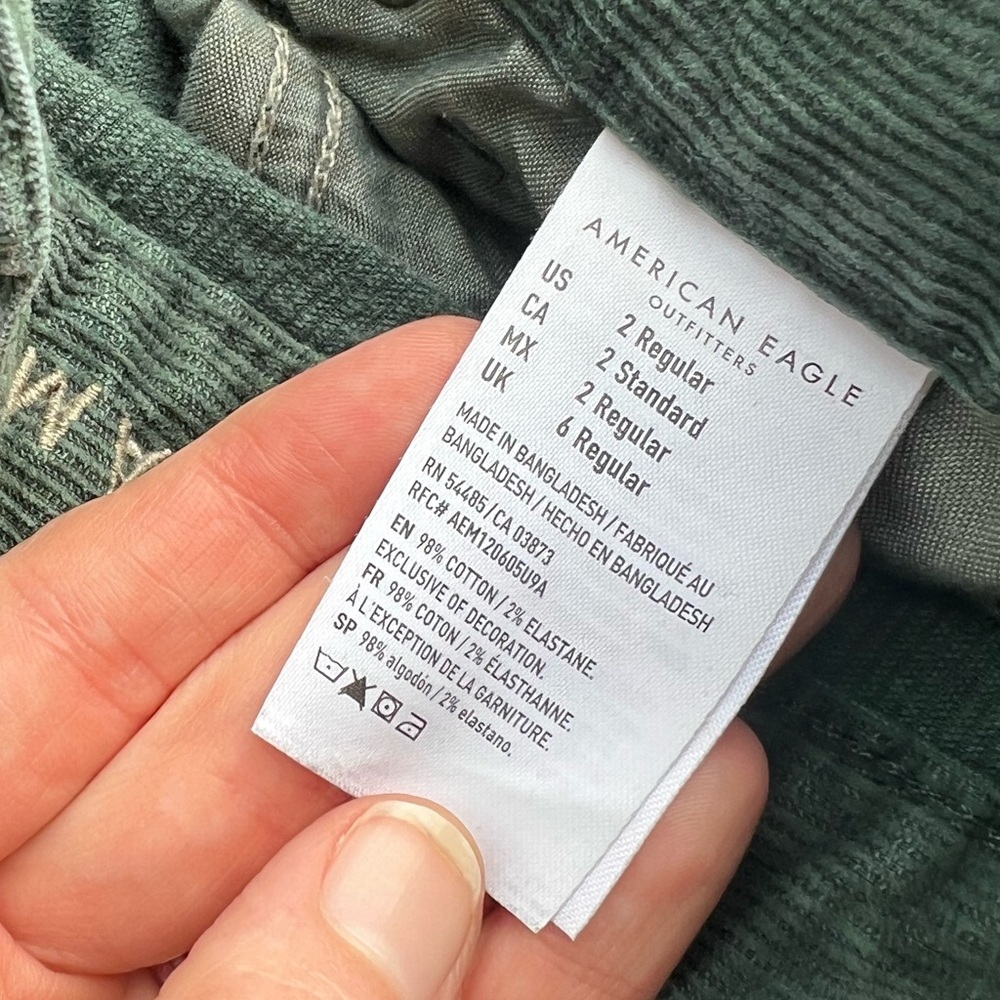 American Eagle Green Corduroy Mom Jeans Size 2 Regular - Picture 6 of 10